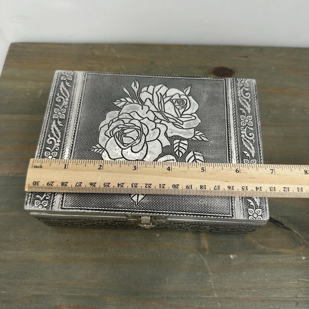 Vintage Silver Tone Hand Embossed Metal Jewelry Box Velvet Lined Rose Floral 7